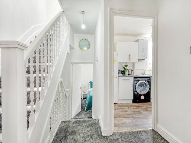 Apartment for rent in Sands End, Greater London