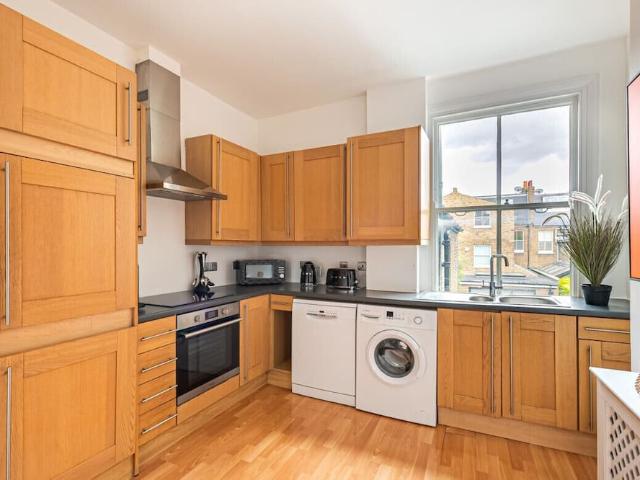 Apartment for rent in London Borough of Hammersmith and Fulham, Greater London