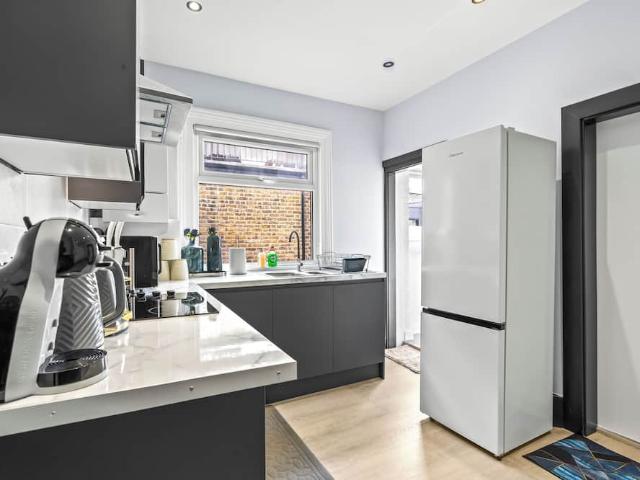 Apartment for rent in London Borough of Hammersmith and Fulham, Greater London