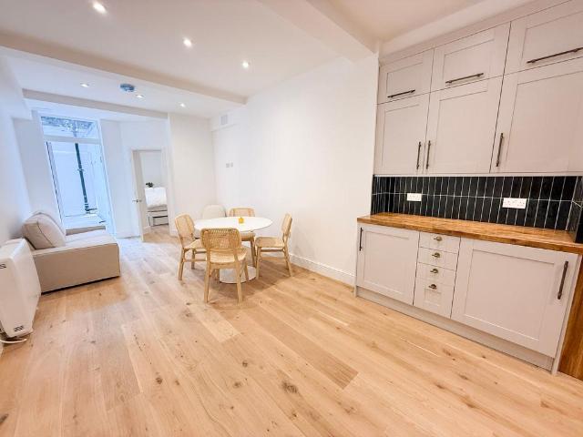 Apartment for rent in South Kensington, Greater London