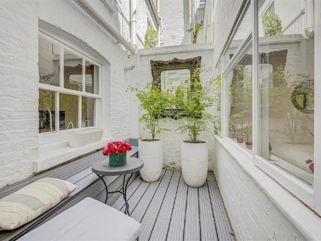 Apartment for rent in Brompton, Greater London