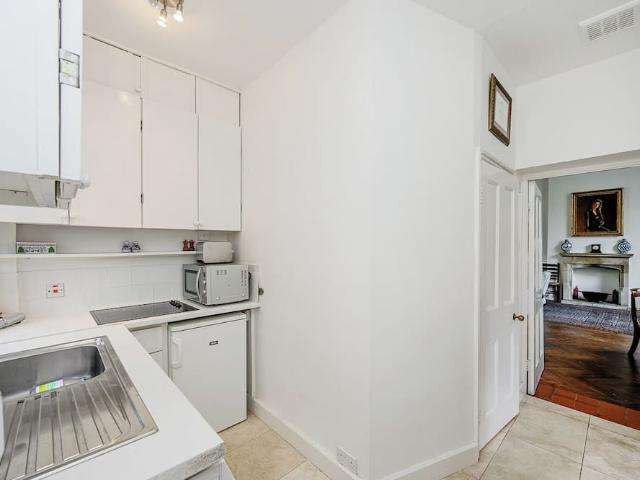 Apartment for rent in The Boltons, Greater London