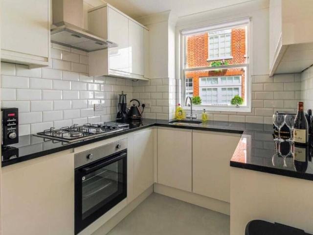 House for rent in Royal Borough of Kensington and Chelsea, Greater London
