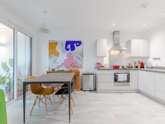 Apartment for rent in Stockwell Park, Greater London