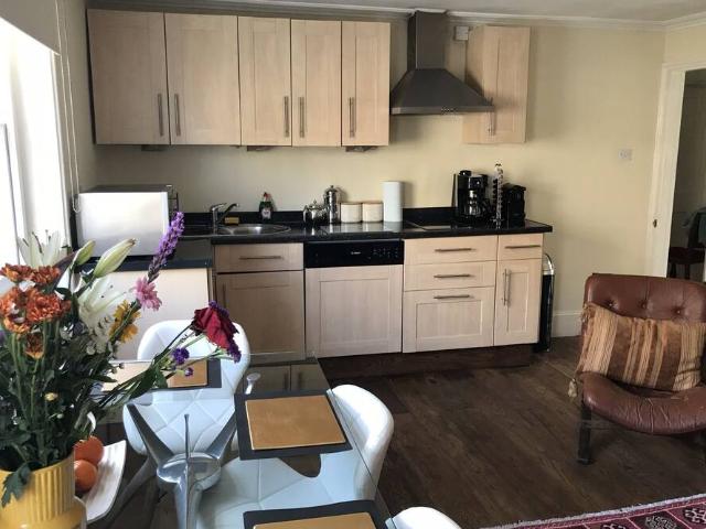 Apartment for rent in Stockwell Park, Greater London