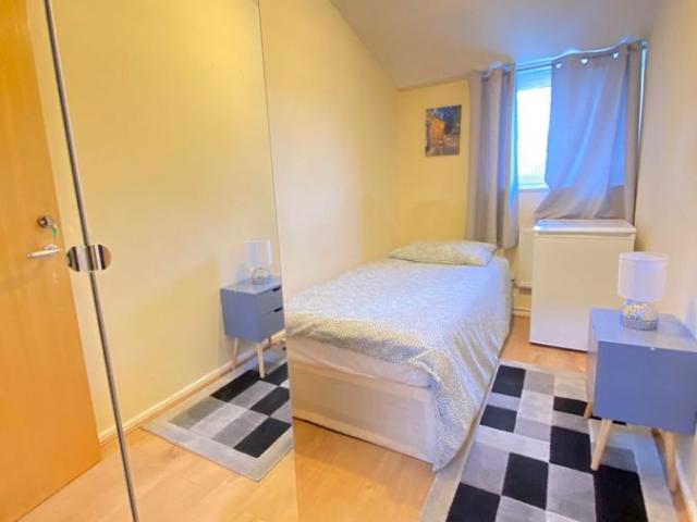 Room for rent in Herne Hill, Greater London
