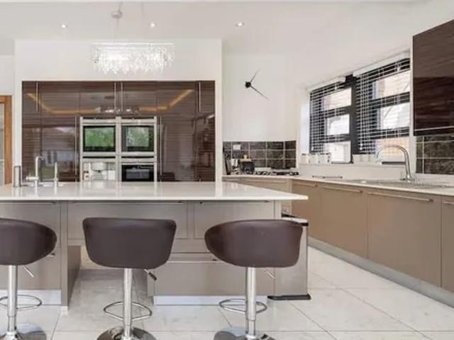House for rent in Hampton Hill, Greater London