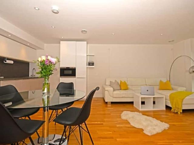 Apartment for rent in London Borough of Hounslow, Greater London