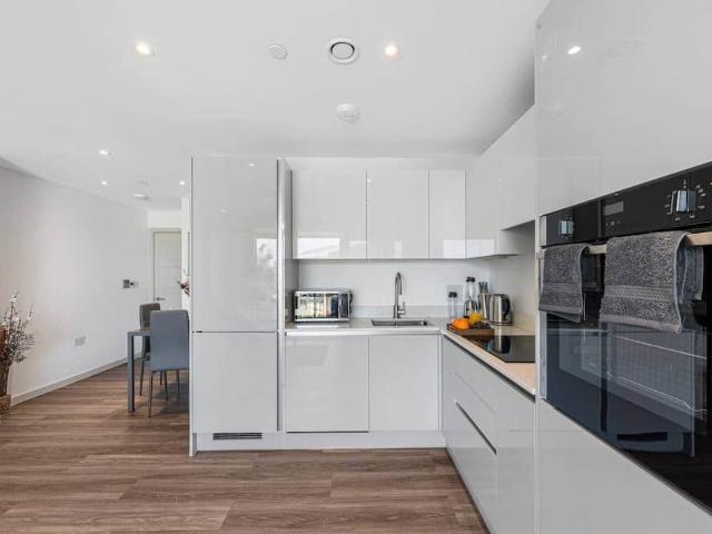 Apartment for rent in London Borough of Hounslow, Greater London