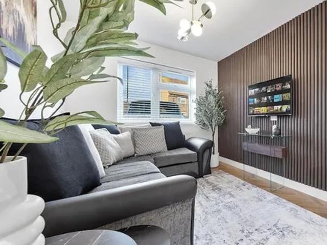House for rent in London Borough of Hounslow, Greater London