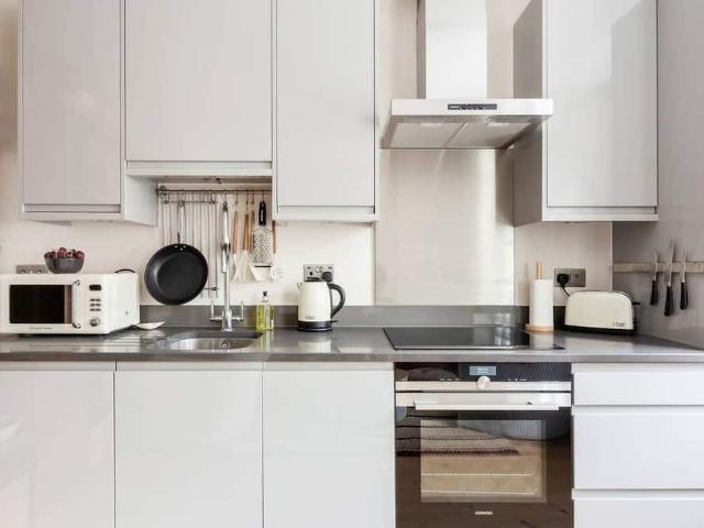 House for rent in London Borough of Richmond upon Thames, Greater London