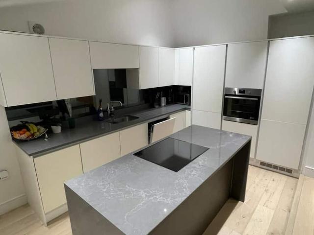 Apartment for rent in London Borough of Richmond upon Thames, Greater London