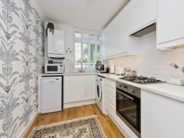 Apartment for rent in London Borough of Richmond upon Thames, Greater London