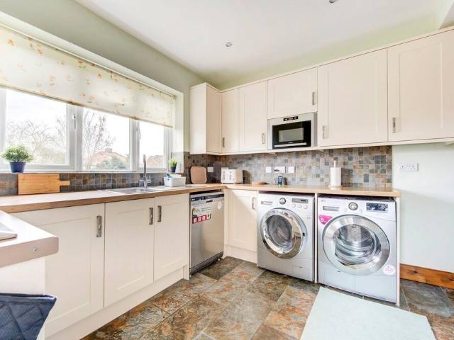 Apartment for rent in North Greenford, Greater London