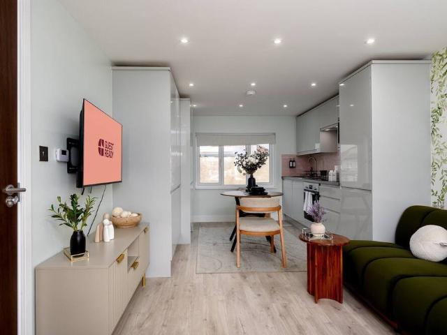 Apartment for rent in London Borough of Ealing, Greater London