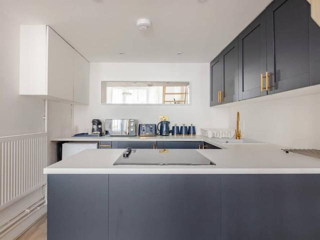 Apartment for rent in Silchester Estate, Greater London