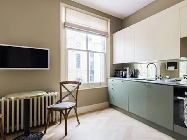 Apartment for rent in North Kensington, Greater London