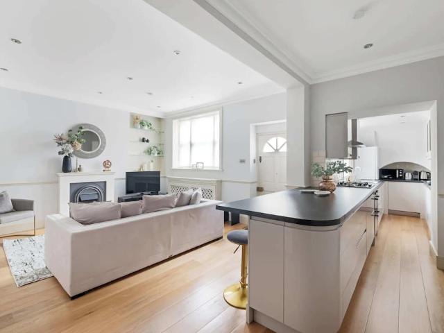 Apartment for rent in Royal Borough of Kensington and Chelsea, Greater London