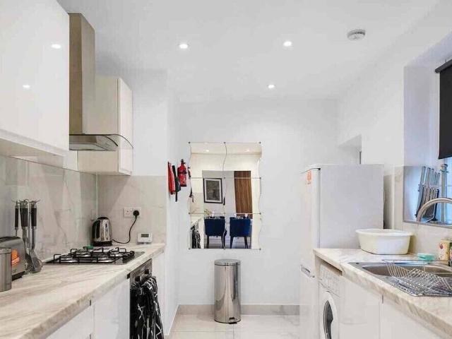 House for rent in Wormholt Estate, Greater London