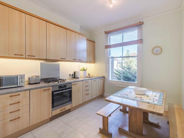 Apartment for rent in London Borough of Hammersmith and Fulham, Greater London