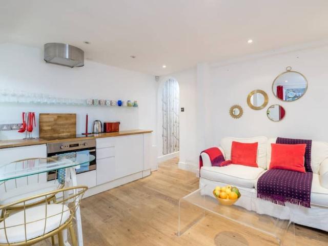 Apartment for rent in London Borough of Hammersmith and Fulham, Greater London
