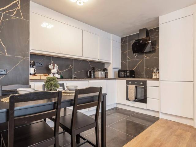 Apartment for rent in London Borough of Hammersmith and Fulham, Greater London