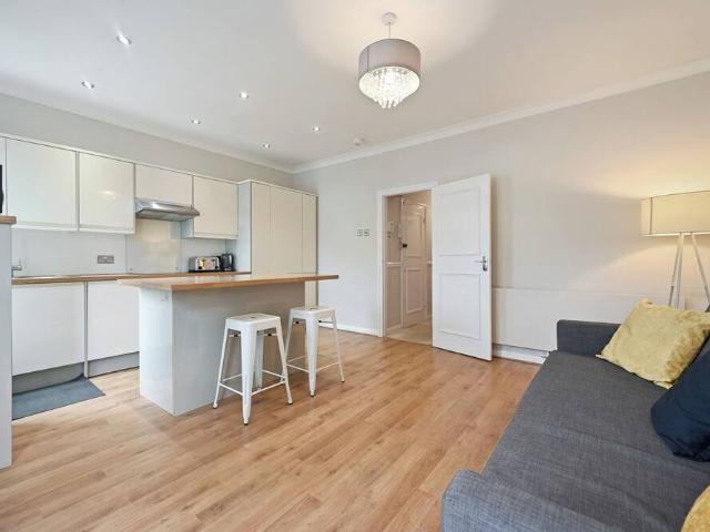 Apartment for rent in London Borough of Ealing, Greater London