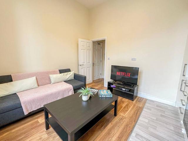 Apartment for rent in London Borough of Hammersmith and Fulham, Greater London