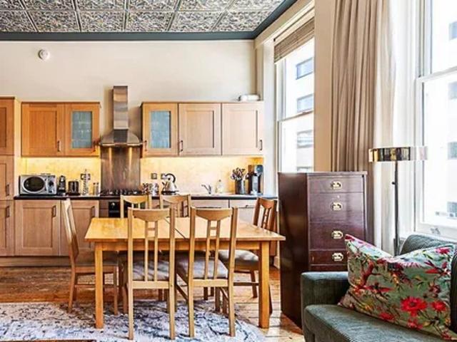 Apartment for rent in Brook Green, Greater London