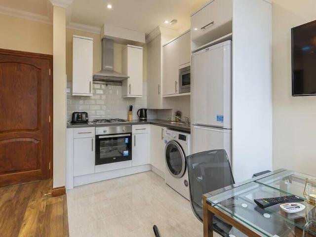 Apartment for rent in London Borough of Hammersmith and Fulham, Greater London