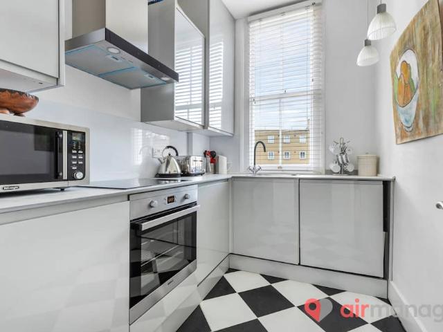 Apartment for rent in London Borough of Hammersmith and Fulham, Greater London