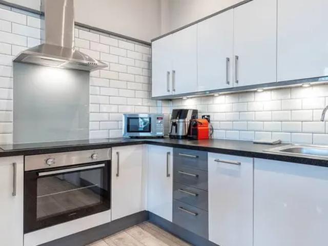 Apartment for rent in West Kensington, Greater London