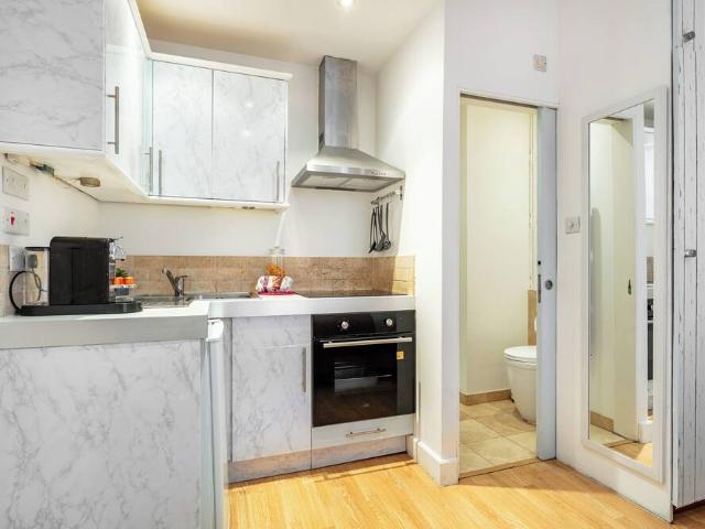 Apartment for rent in London Borough of Hammersmith and Fulham, Greater London
