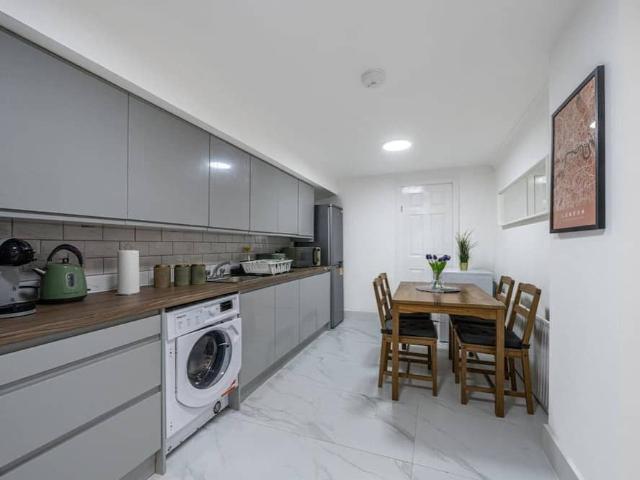Apartment for rent in London Borough of Hammersmith and Fulham, Greater London