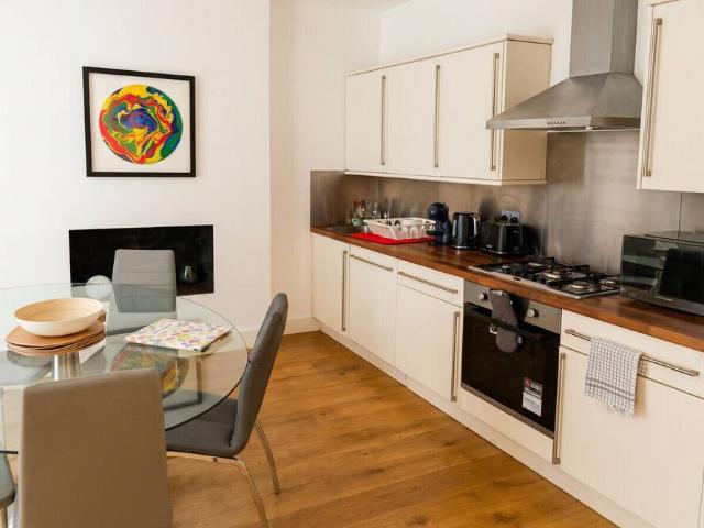 Apartment for rent in London Borough of Hammersmith and Fulham, Greater London