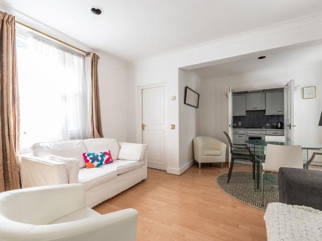 Apartment for rent in Marylebone, Greater London