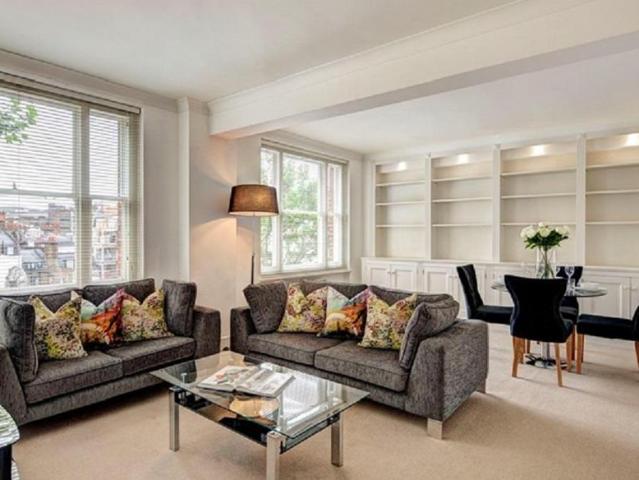 Apartment for rent in Mayfair, Greater London