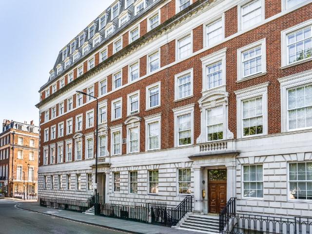 Apartment for rent in Mayfair, Greater London