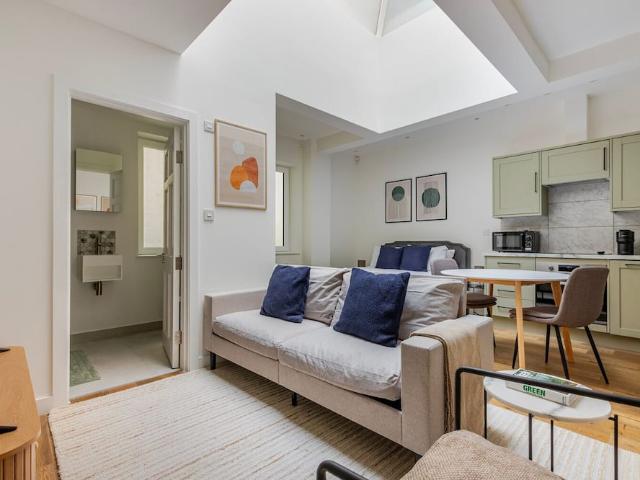 Apartment for rent in London Borough of Camden, Greater London