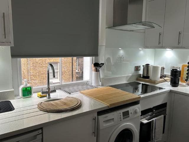 Apartment for rent in East Marylebone, Greater London