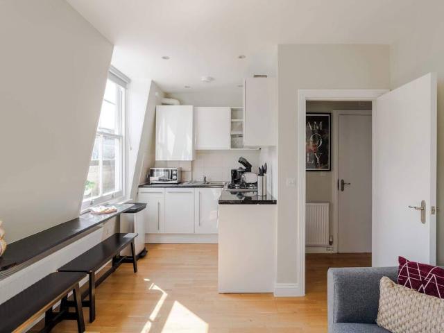 Apartment for rent in East Marylebone, Greater London