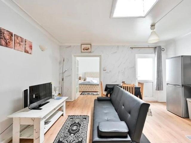 Apartment for rent in Paddington, Greater London