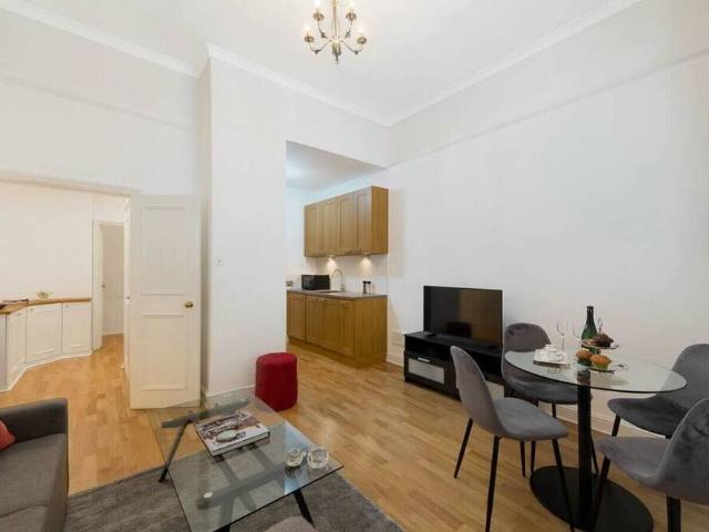 Apartment for rent in Royal Borough of Kensington and Chelsea, Greater London