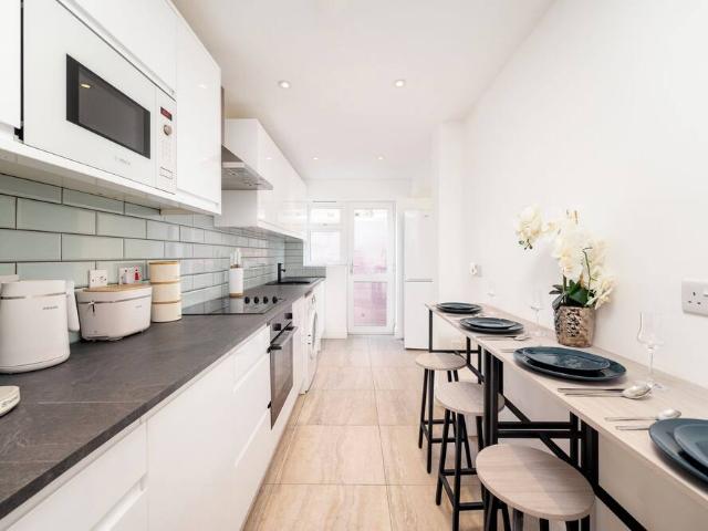 Apartment for rent in London Borough of Ealing, Greater London