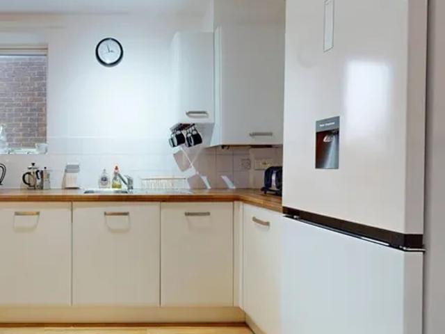 Apartment for rent in London Borough of Ealing, Isle Of Man
