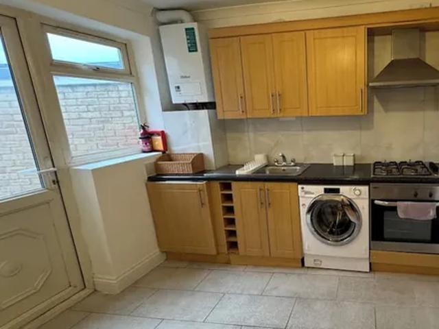 House for rent in London Borough of Ealing, Greater London
