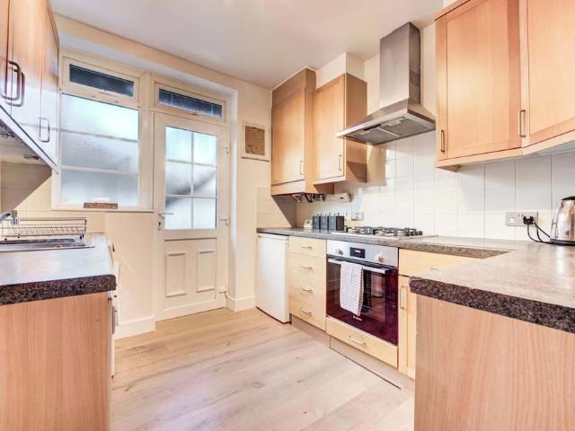 Apartment for rent in Brentham Garden Suburb, Greater London