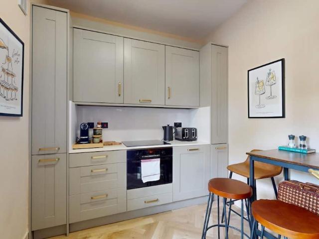 House for rent in London Borough of Ealing, Greater London