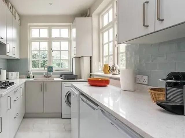 Apartment for rent in Brook Green, Greater London