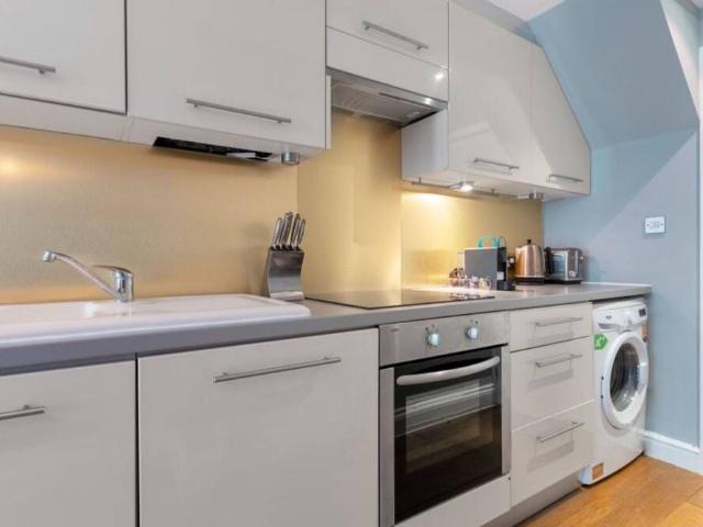 Apartment for rent in London Borough of Hammersmith and Fulham, Greater London